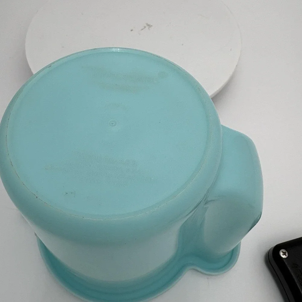 Vintage Pale Blue Tupperware Creamer / Milk Pitcher w/ Flip Lid 131-3, 625-5
